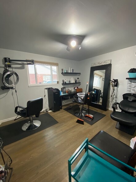 More Photos Of 7145 Lowell Blvd, Westminster Office For Lease