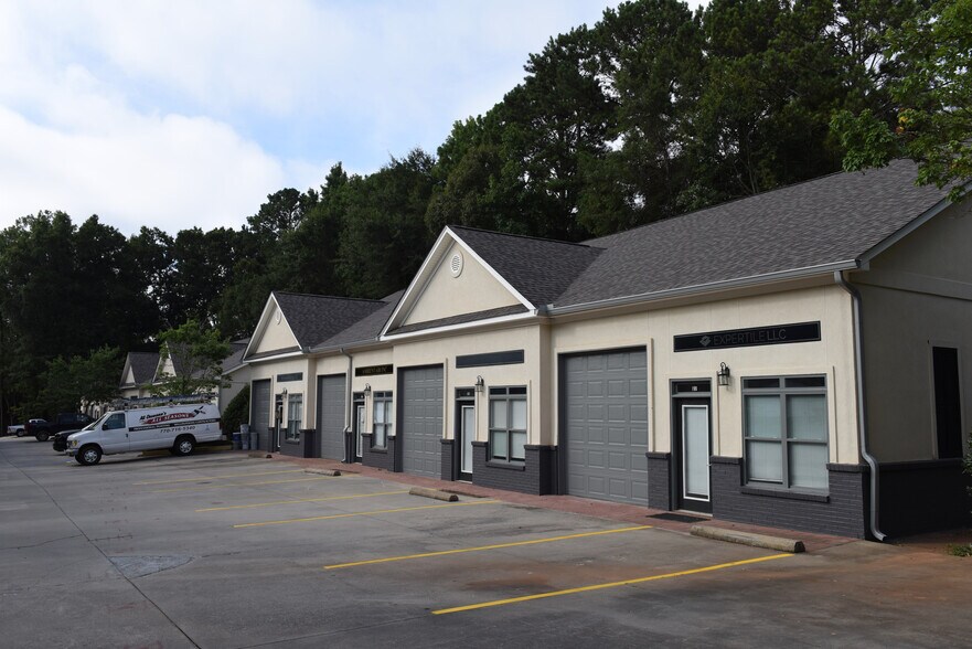 More Photos Of 193-199 Fulton Ct, Peachtree City Unknown For Lease