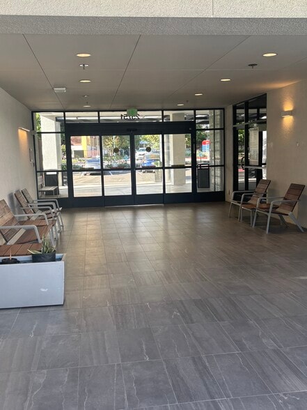 More Photos Of 25751 McBean Pky, Valencia Hospital For Lease