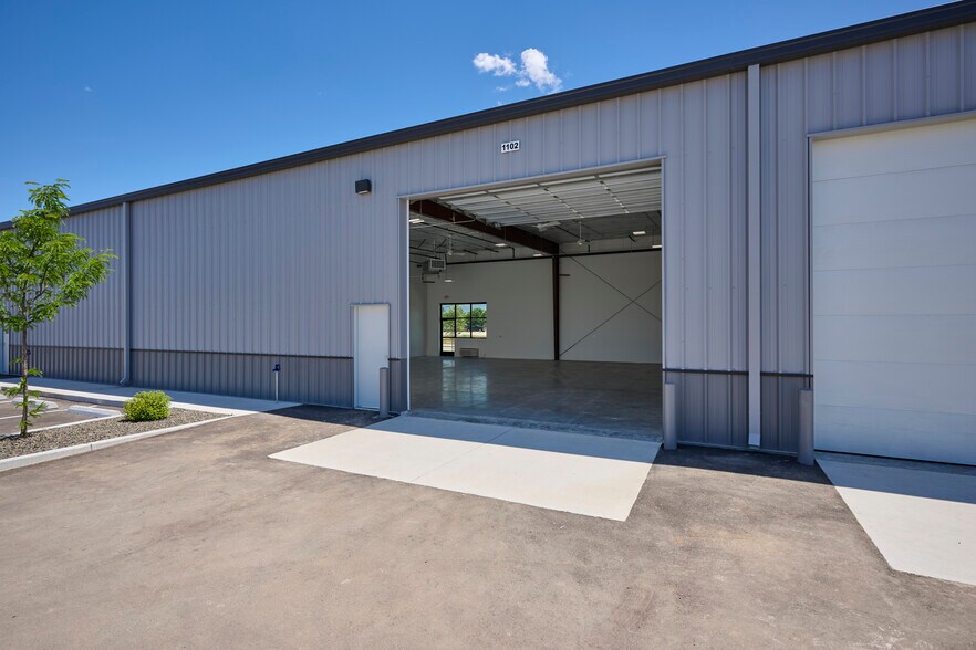 More Photos Of 2007 S Saturn Way, Boise Warehouse For Sale