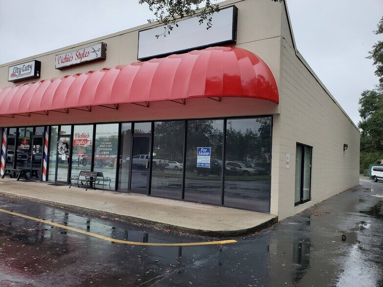 More Photos Of 1801-1803 James L Redman Pky, Plant City Unknown For Lease