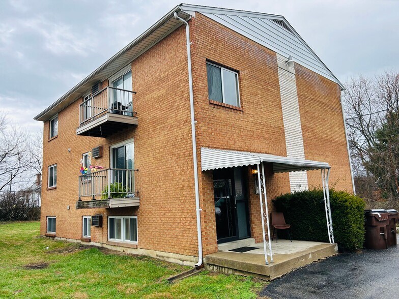 Primary Photo Of 1584 W Galbraith Rd, Cincinnati Apartments For Sale