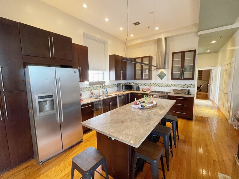 More Photos Of 9 E 18th St, Bayonne Apartments For Sale