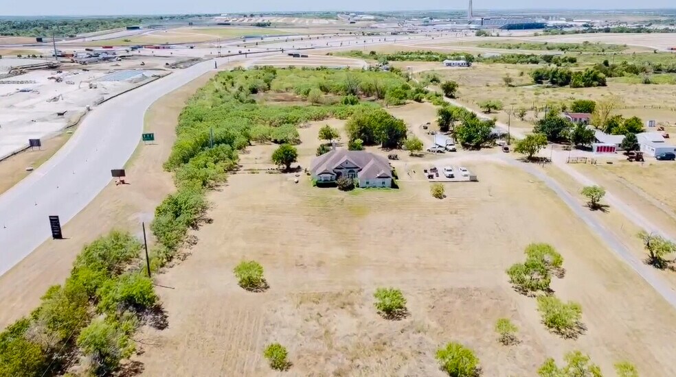 More Photos Of 7710 Elroy rd, Del Valle Land For Sale