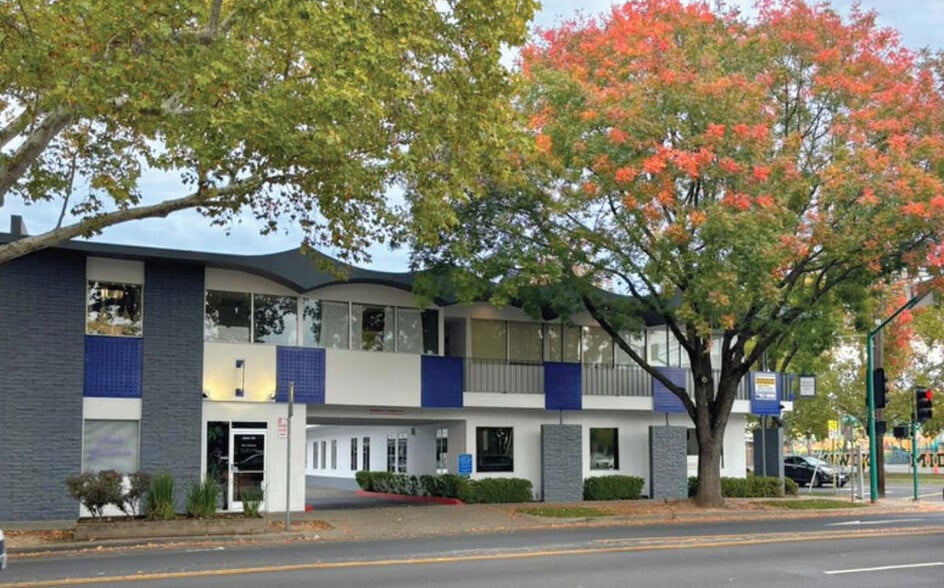 More Photos Of 930 Alhambra Blvd, Sacramento Office For Lease