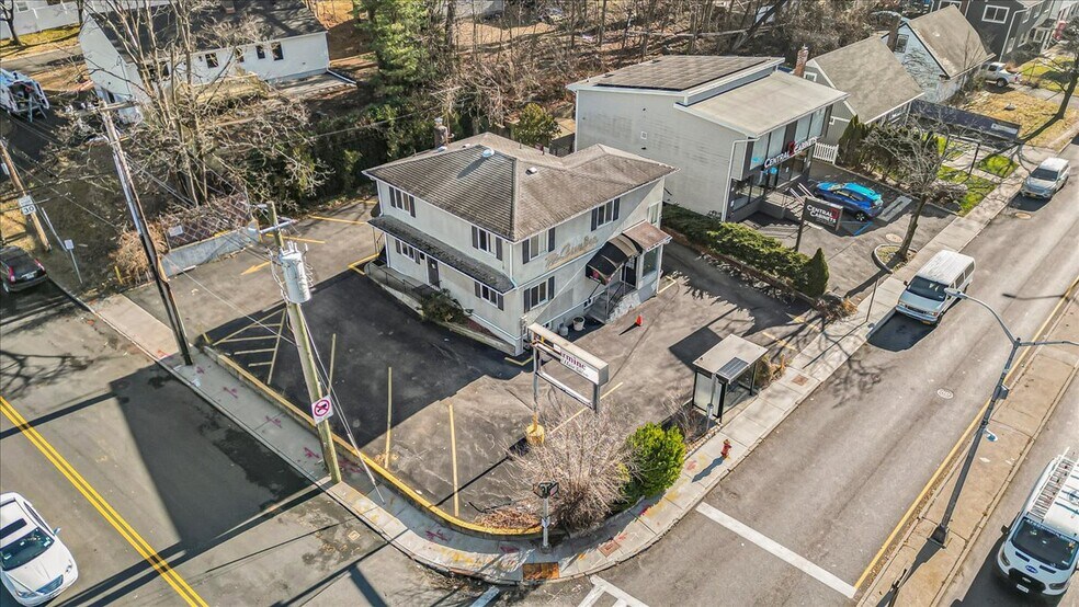 More Photos Of 2132 Central Park Ave, Yonkers Freestanding For Sale