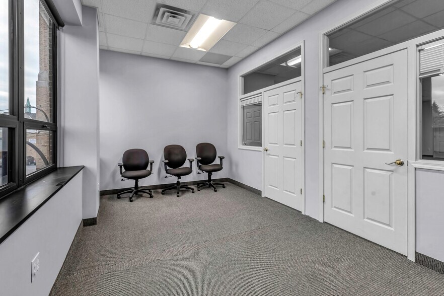 More Photos Of 1083 Delaware Ave, Buffalo Medical For Lease