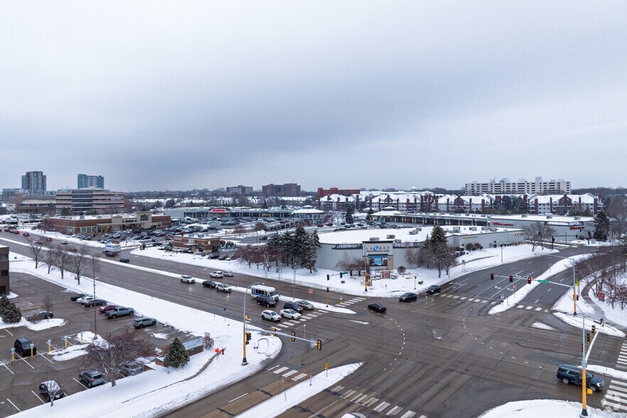 More Photos Of 7565-7595 S France Ave, Edina General Retail For Lease