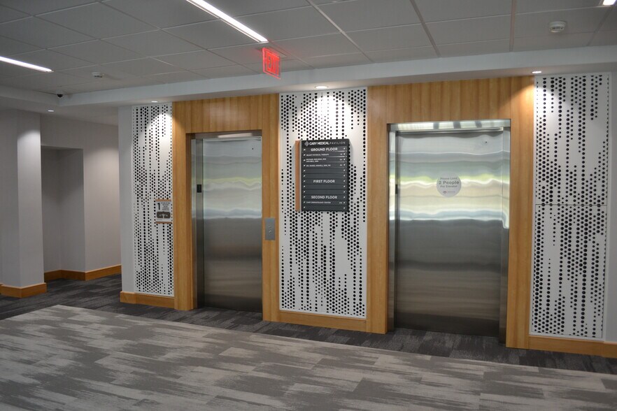 More Photos Of 101 SW Cary Pky, Cary Medical For Lease