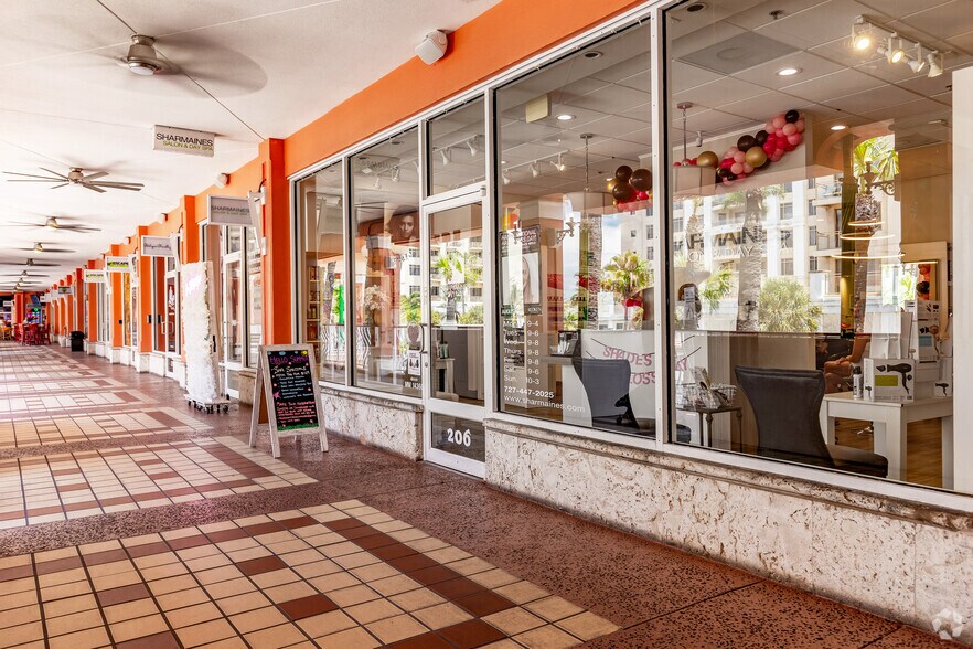 More Photos Of 483 Mandalay Ave, Clearwater Beach General Retail For Lease
