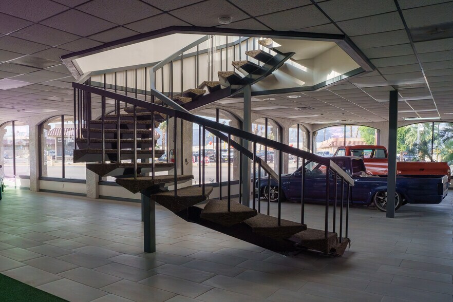 More Photos Of 83373-83407 State Highway 111, Indio Auto Dealership For Lease