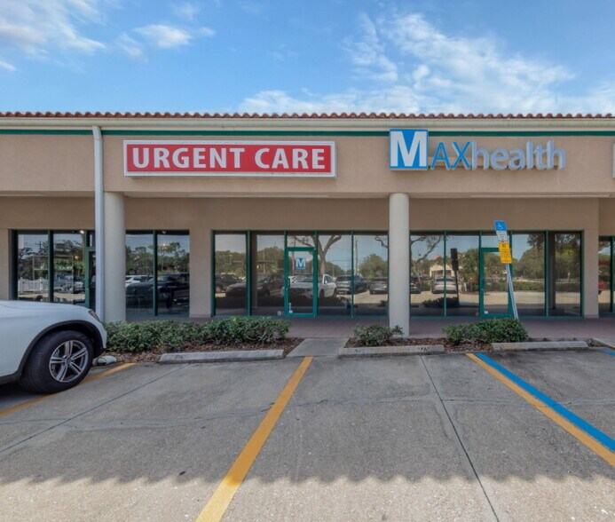 Primary Photo Of 8620 S Tamiami Trl, Sarasota General Retail For Lease