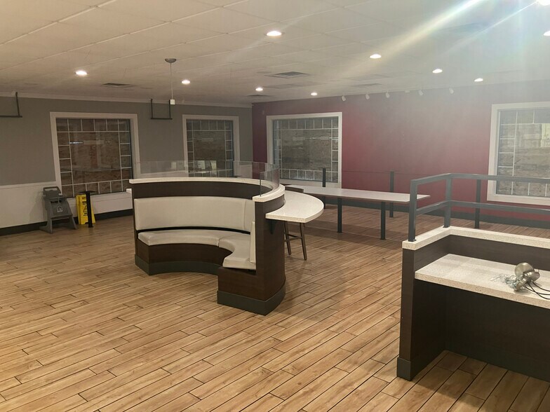 More Photos Of 1317 N Eaton St, Albion Fast Food For Sale