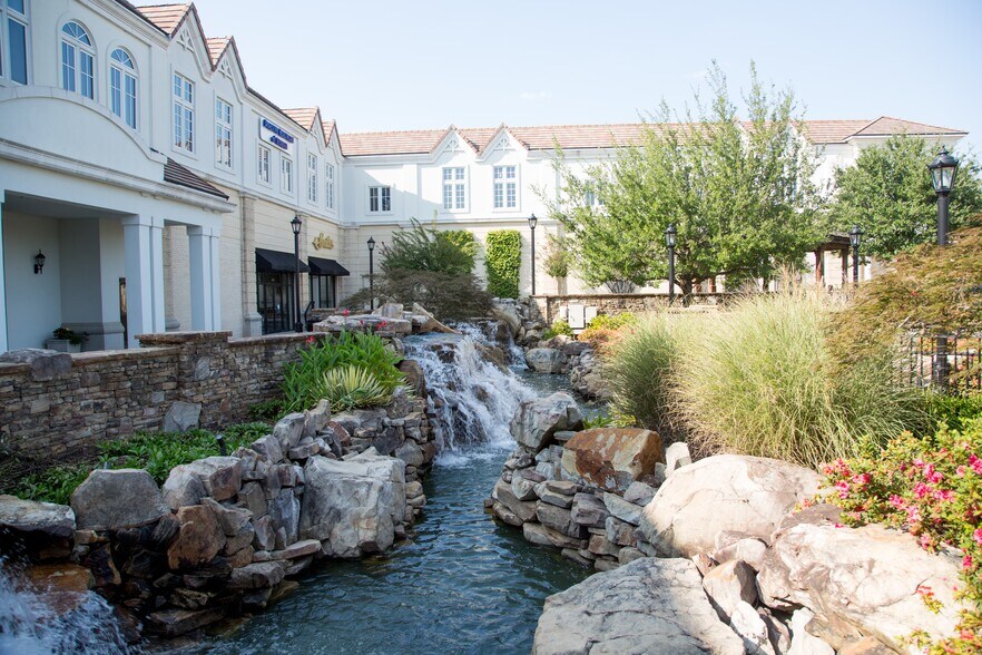 More Photos Of 354 Newnan Crossing Byp, Newnan Coworking Space