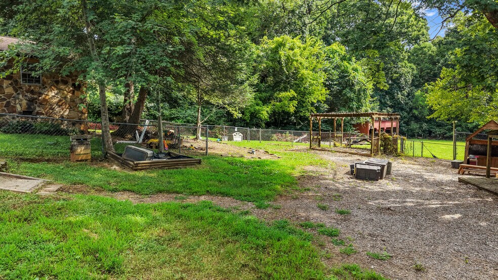 More Photos Of 11749 Snyder Rd, Knoxville Daycare Center For Sale