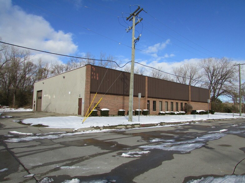 More Photos Of 14033-14055 Achyl Ave, Warren Warehouse For Sale
