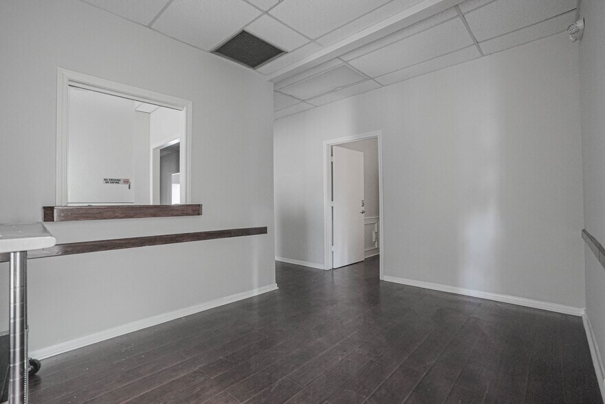 More Photos Of 14721 Pebble Bend Dr, Houston Medical For Sale