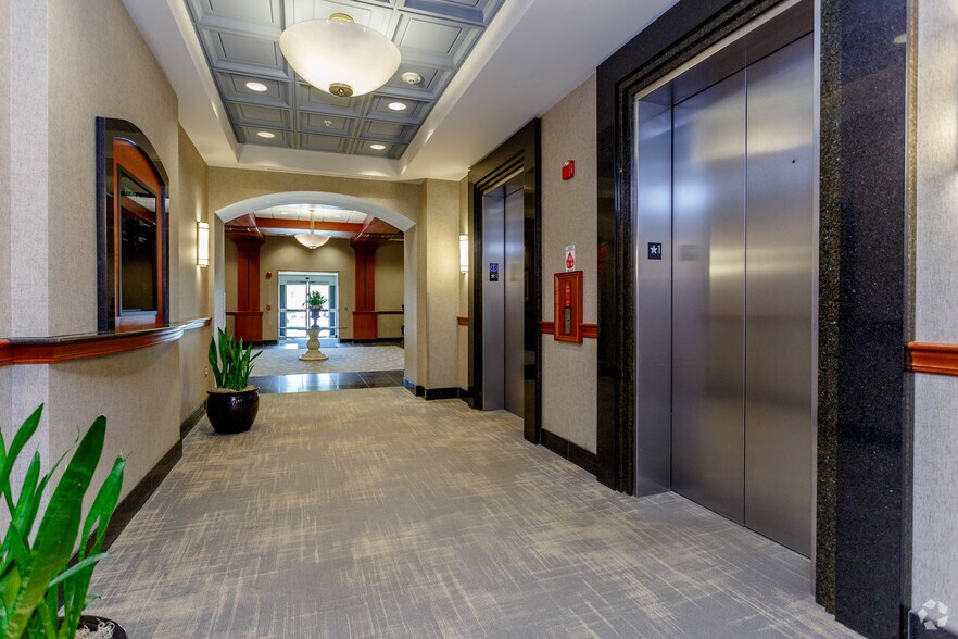 More Photos Of 8720 Stony Point Pky, Richmond Office For Lease