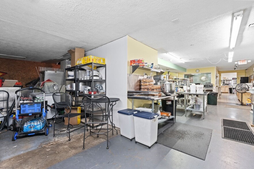 More Photos Of 808 Bypass Rd, Winchester Freestanding For Sale