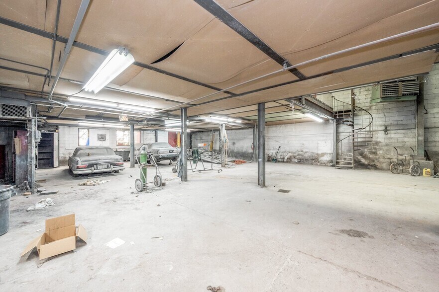 More Photos Of 138 Oakley Ave, White Plains Auto Repair For Sale