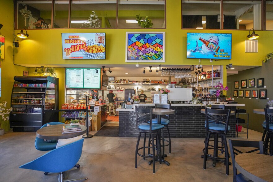 More Photos Of 2825 E Tahquitz Canyon Way, Palm Springs Medical For Sale