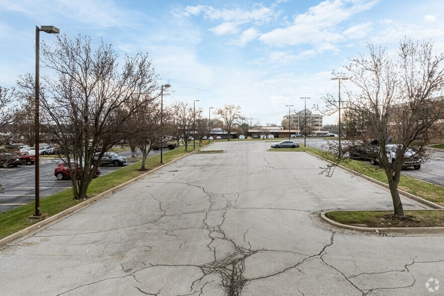 More Photos Of 10553 Metcalf Ave, Overland Park Land For Lease