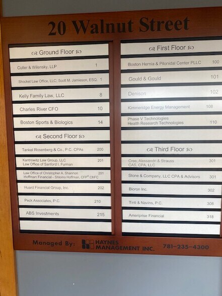 More Photos Of 20 Walnut St, Wellesley Office For Lease