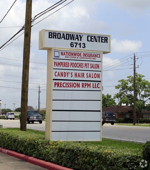 More Photos Of 6713 Broadway, Pearland Freestanding For Lease
