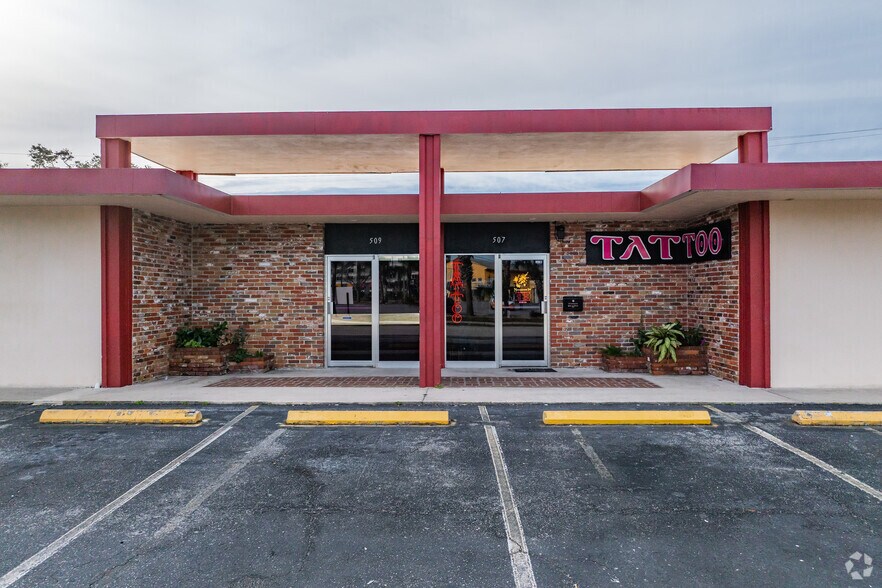 More Photos Of 501-527 S Paula Dr, Dunedin Office For Lease