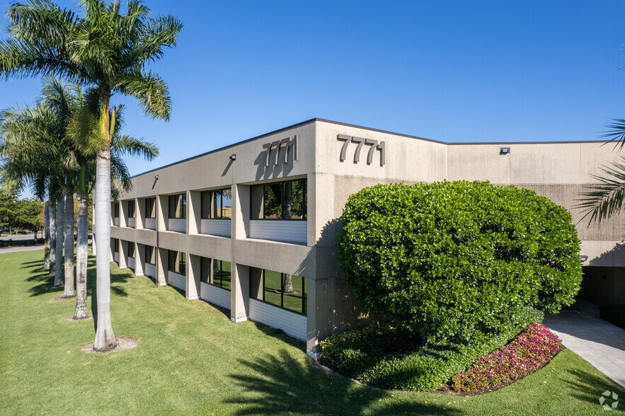 More Photos Of 7771 W Oakland Park Blvd, Fort Lauderdale Office For Lease