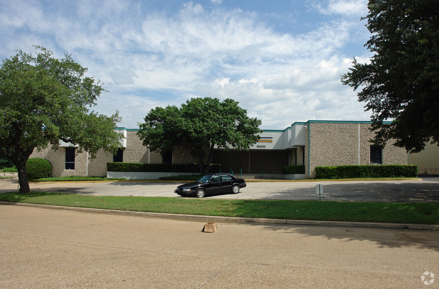 Primary Photo Of 1467-1471 Prudential Dr, Dallas Warehouse For Lease