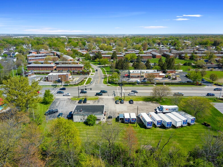 More Photos Of 3363 Broadway, Grove City Auto Repair For Sale