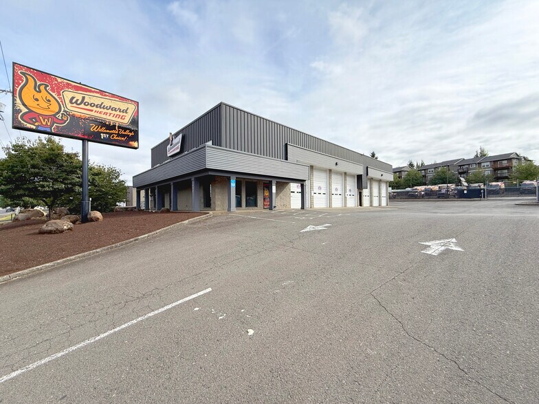 More Photos Of 5490 Commercial St SE, Salem Flex For Sale