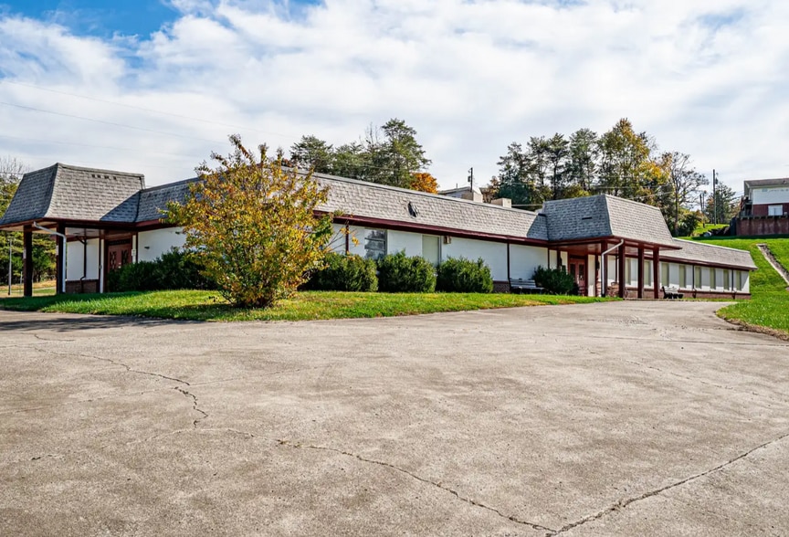 More Photos Of 1480 Pine Tavern Rd, Lebanon Junction Lodge Meeting Hall For Sale