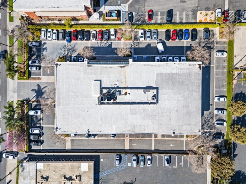 More Photos Of 2107 N Broadway, Santa Ana Loft Creative Space For Sale