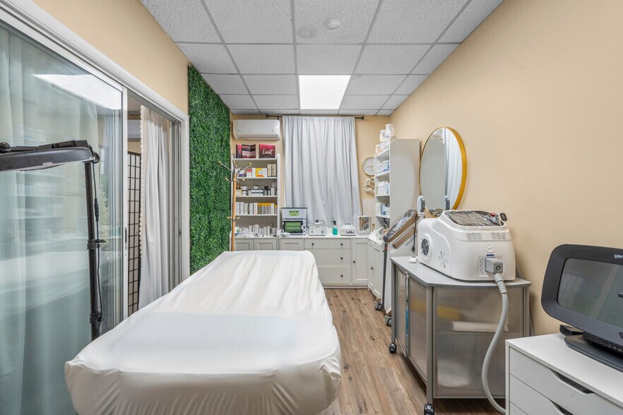 More Photos Of 887 Main St, Monroe Office Residential For Sale