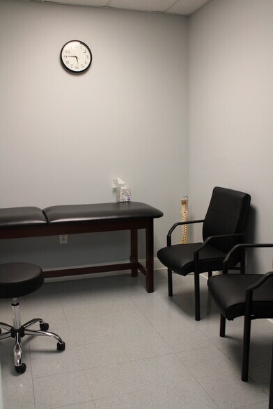 More Photos Of 1930 Charlie Hall Blvd, Charleston Medical For Lease