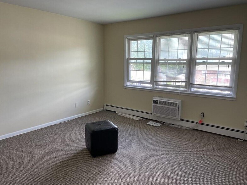 More Photos Of 11-13 Francis Ave, Nyack Multifamily For Sale