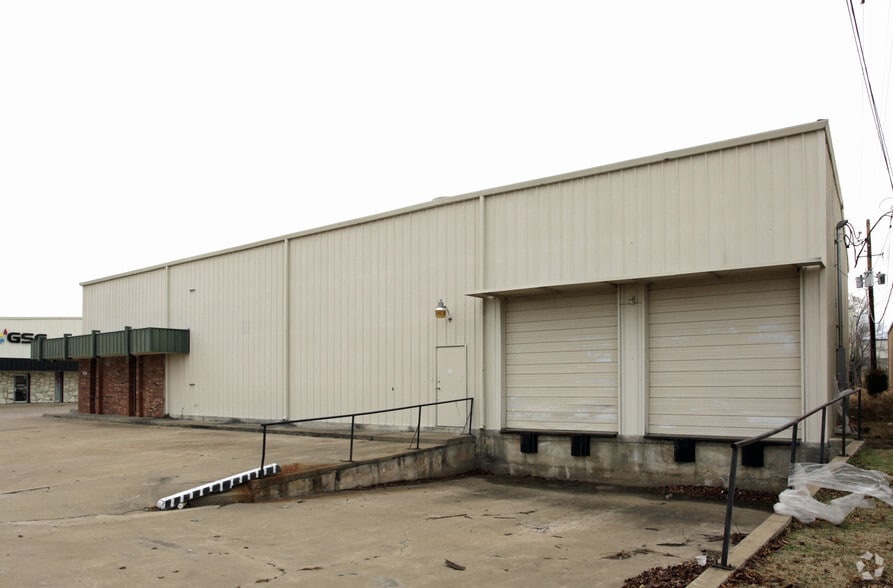 More Photos Of 9950 E 55th Pl, Tulsa Warehouse For Lease