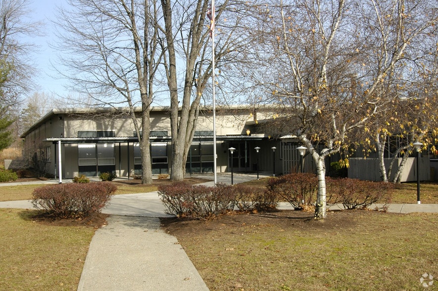 More Photos Of 431 New Karner Rd, Colonie Office Residential For Lease