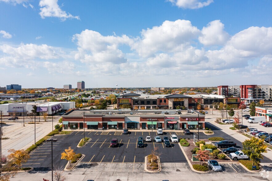 More Photos Of 2820 S Highland Ave, Lombard General Retail For Lease