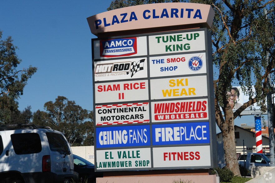 More Photos Of 25805-25865 San Fernando Rd, Santa Clarita Unknown For Lease