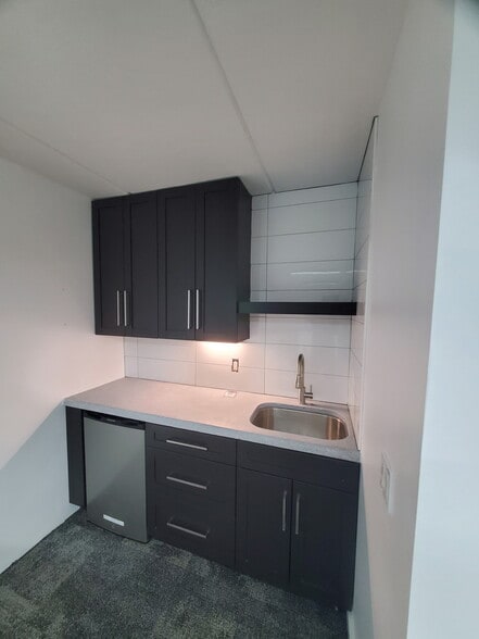 More Photos Of 1777 Blount Rd, Pompano Beach Warehouse For Sale