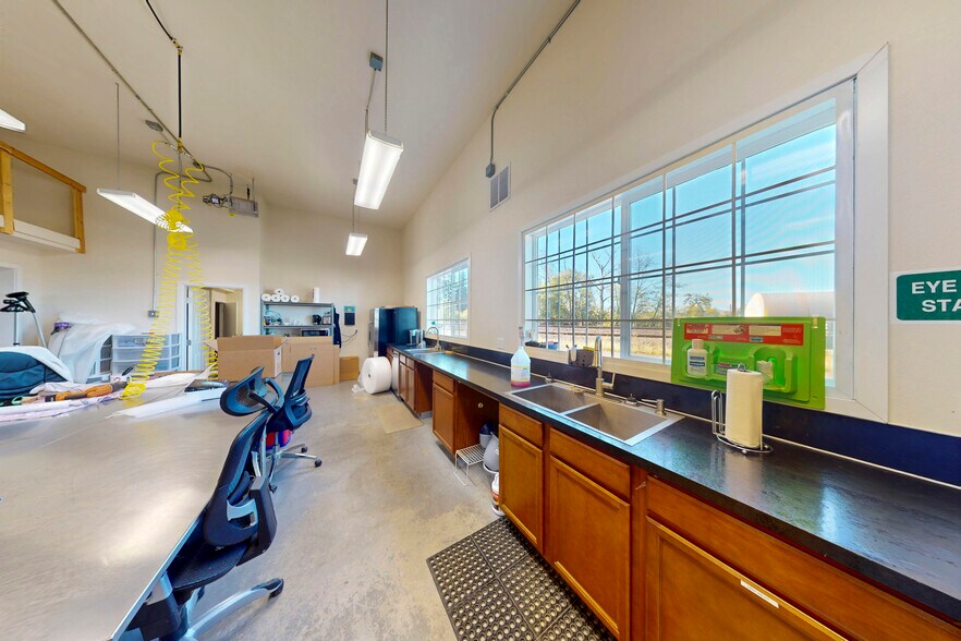 More Photos Of 1579 National Ave, Chehalis Industrial For Sale