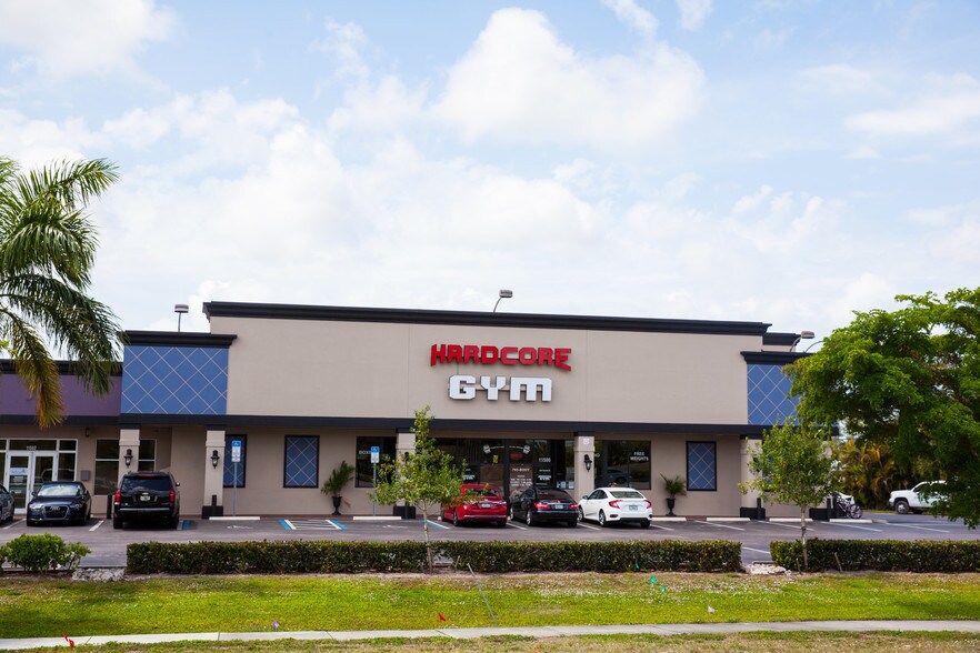 More Photos Of 11502-11572 Tamiami Trl E, Naples Unknown For Lease