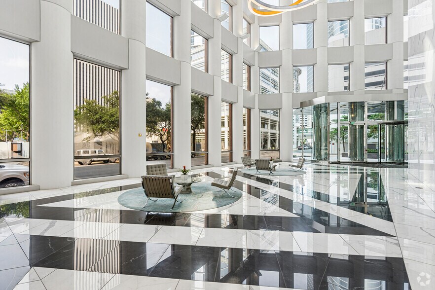 More Photos Of 1415 Louisiana St, Houston Coworking Space