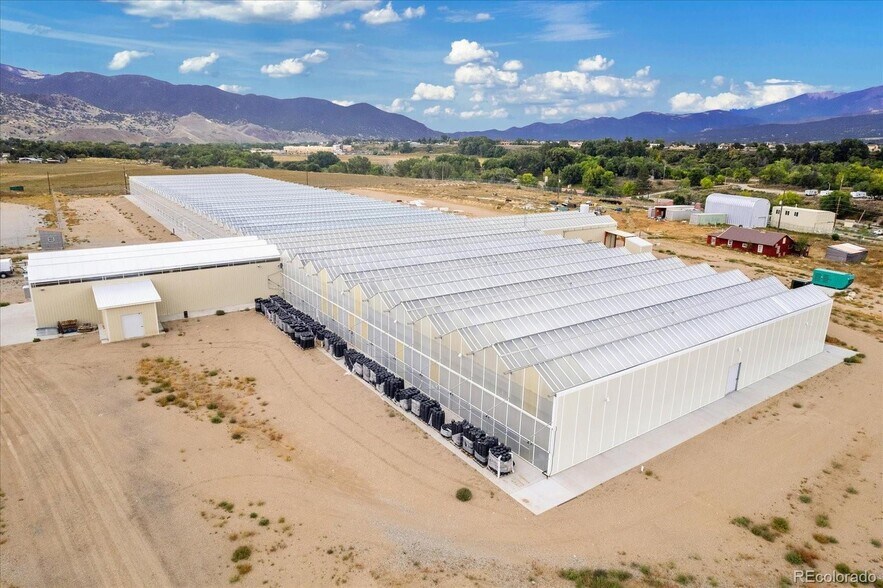 More Photos Of 7800 7706 7708 7710 County Rod 152, Salida Manufacturing For Sale