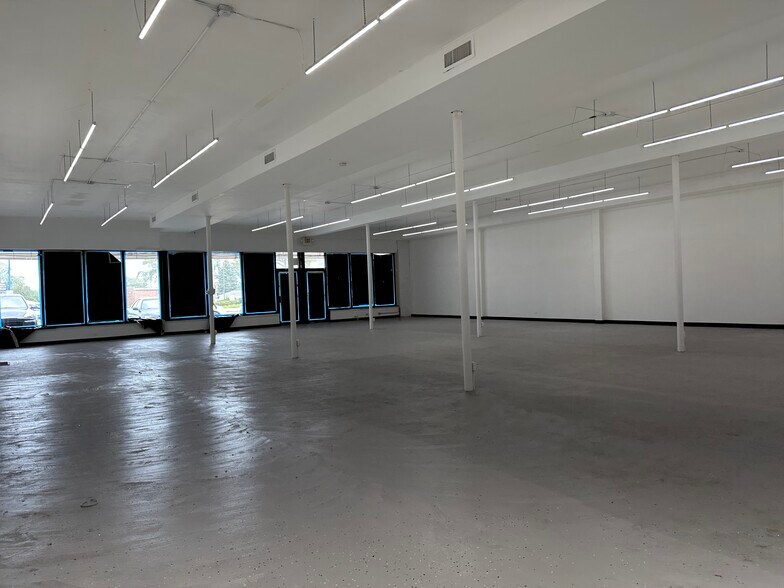 More Photos Of 7532-7550 N Milwaukee Ave, Chicago General Retail For Lease