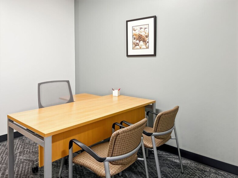 More Photos Of 1829 Reisterstown Rd, Pikesville Coworking Space