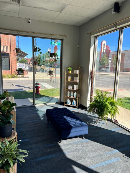 More Photos Of 53 S Washington St, Oxford Storefront For Sale